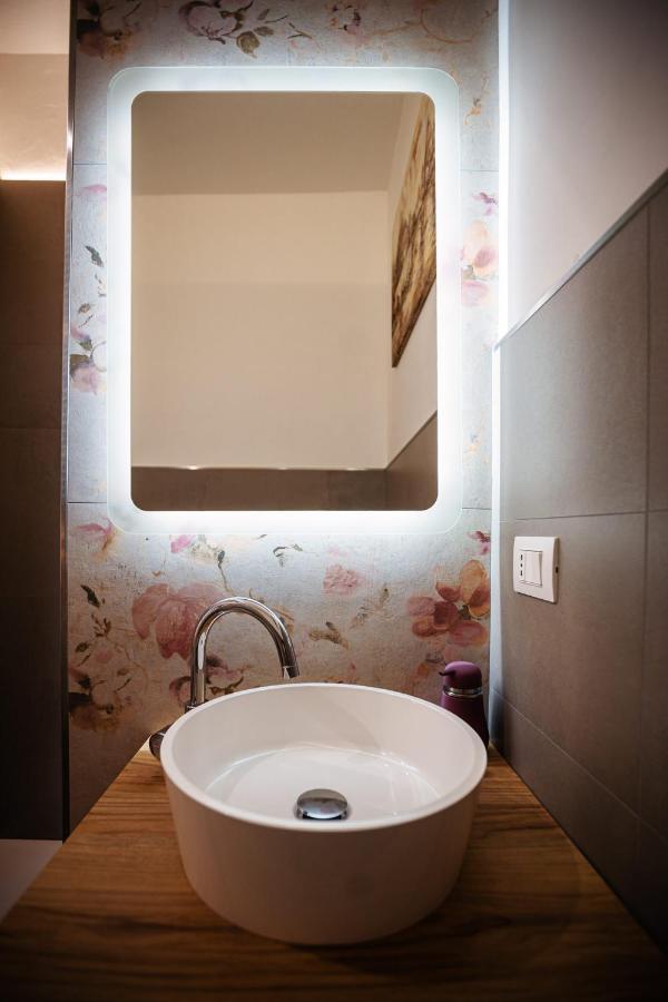 Il Girasole Bed & Breakfast Basciano Ngoại thất bức ảnh