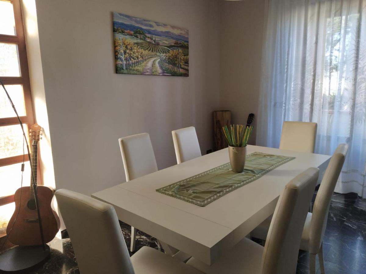 Il Girasole Bed & Breakfast Basciano Ngoại thất bức ảnh